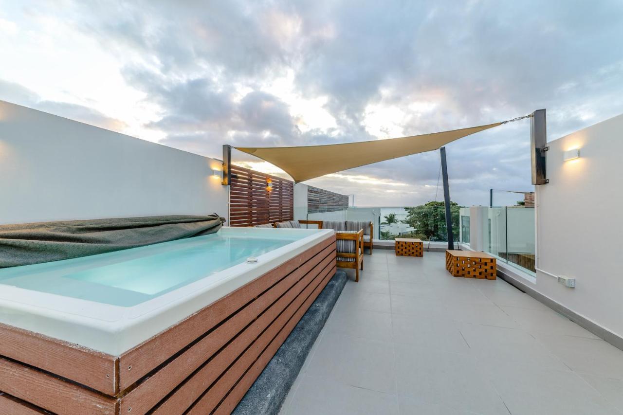 One Bay Residence Unit 15 - Penthouse With Private Roof Top, Jacuzzi And Sea View グランベ エクステリア 写真
